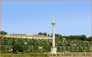 Дворец Сан-Суси, виноградные террасы. Потсдам / www.sans-souci.ru