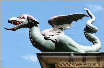 Дракон. Фрагмент Домика с драконами. Парк Сан-Суси. Потсдам, Германия / www.sans-souci.ru