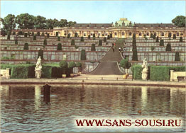 Дворец Сан-Суси, парковая сторона. Потсдам / www.sans-souci.ru